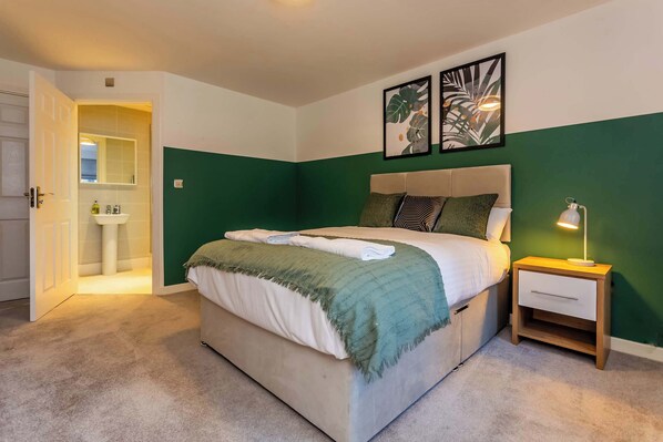 Whinney Hill, Durham - Host & Stay