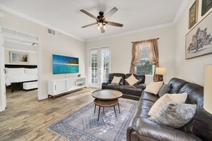 Spacious Living Room with Comfortable Seating