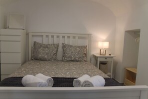 Slumber in serenity in our restful bedroom – where dreams find their peaceful sanctuary. #DreamyEscapes #BedroomBliss