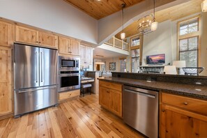 12465 Lookout Loop Truckee CA-print-002-022-Interior-3333x2223-300dpi