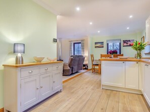 Kitchen | Bunchrew Farm Cottage, Inverness