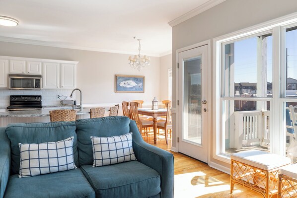 Welcome to Beachwood Bliss!