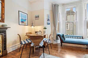 Seaside Apartment, Close to Town Centre