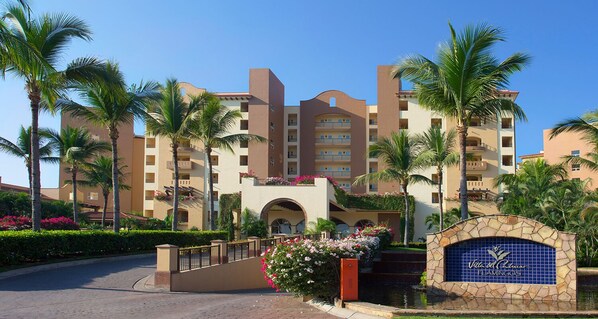 Villa Del Palmar Resort and Spa Entrance