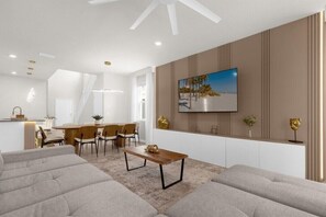 7311 Oakmoss Loop (2).jpg