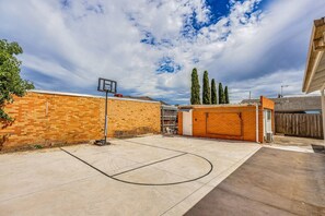 Sport court