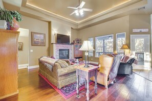 Living Room | Main Level | Smart TV w/ Cable | Fireplace