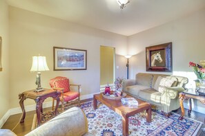Sitting Room | Main Level | Central A/C & Heating
