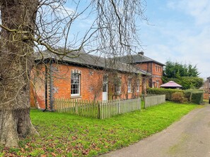 Exterior | Tibberton Court - Tibberton Court Apartment 2 - Tiberton Court, Tiberton