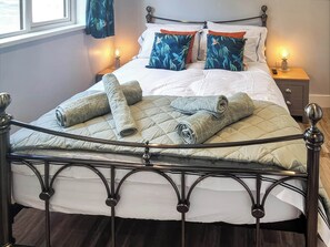 Double bedroom | Peacock Lodge, Thurlton