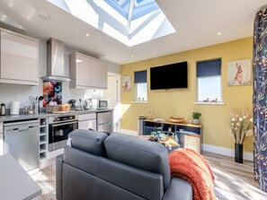 Open plan living space | Peacock Lodge, Thurlton