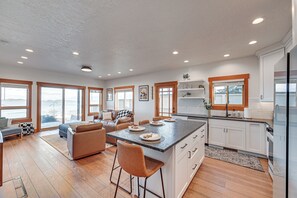 Kitchen | 1st Floor