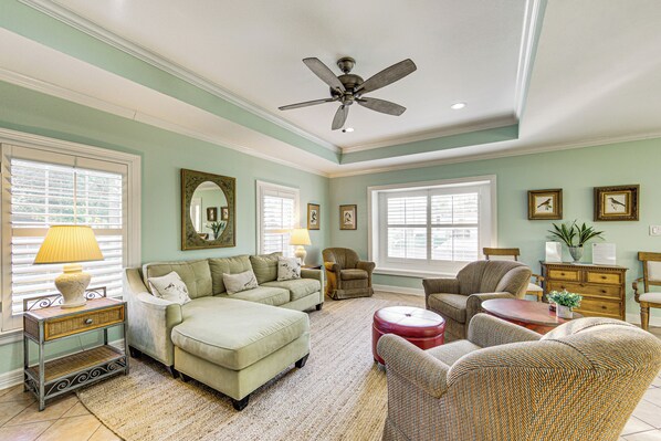 Tyler Vacation Rental | 3BR | 2BA | 3 Steps Required | 1,689 Sq Ft