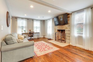 Living Room | Full Sleeper Sofa | 1st Floor | Smart TV