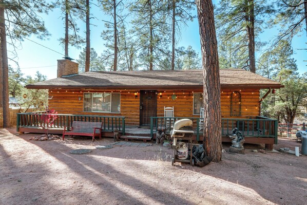 Payson Vacation Rental | 2BR | 1BA | 1,200 Sq Ft | Steps Required to Enter