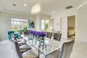 Dining Area | Dishware & Flatware Provided | Central A/C & Heat