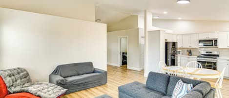Fernley Vacation Rental | 3BR | 2BA | 1,250 Sq Ft | 2 Steps Required to Enter