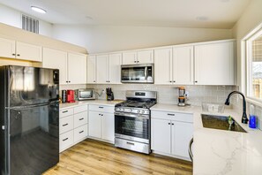 Kitchen | Central A/C & Heating | Keurig Coffee Maker