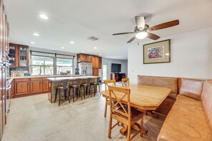 Interior | Central Heating & A/C | Free WiFi