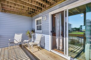Lower Deck 1 | 2-Story Duplex