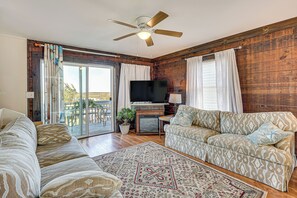 Living Room | 1st Floor | Full Sleeper Sofa | Free WiFi