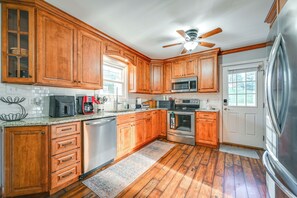 Upper Kitchen | Cooking Basics | Dishwasher | 1st Floor