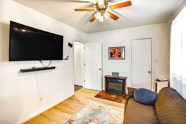 Hampton Vacation Rental | 1BR | 1BA | 450 Sq Ft | 4 Steps to Enter