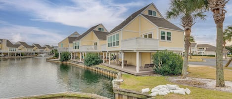 Destin Vacation Rental | 3BR | 3BA | 1,428 Sq Ft | Stairs Required