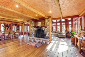Interior | Entryway