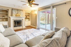 Living Room | 1st Floor | Central A/C & Heating | Fireplace