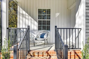 Exterior | Front Porch