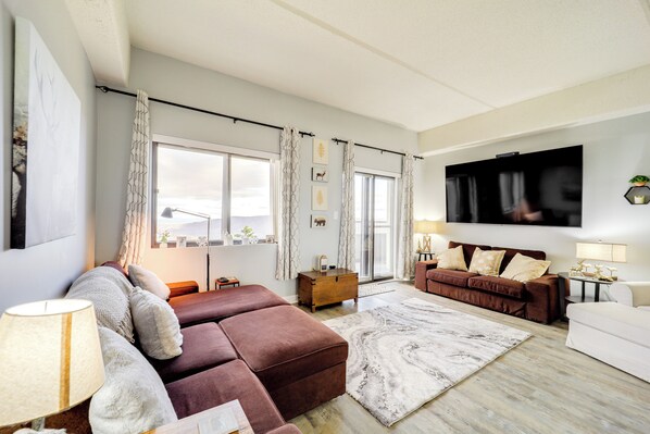 Sugar Mountain Vacation Rental | 2BR | 2BA | Step-Free Access | 988 Sq Ft