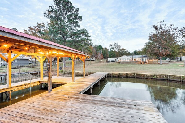 Sparta Vacation Rental | 3BR | 2BA | 1,872 Sq Ft | Steps Required to Enter