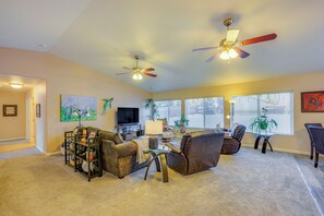 Living Room | Smart TV | DVD Player