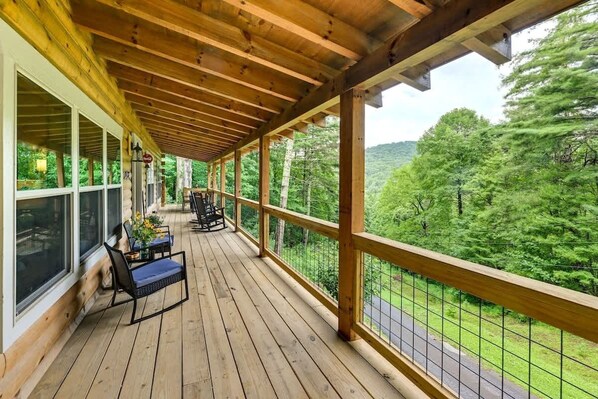 Large Front Deck