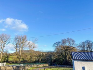 View | Ddwylig Isaf Farmhouse - Dwylig Isa, Rhyl and Prestatyn