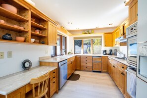 Fully Equipped Kitchen: Enjoy everything you need to prepare delicious meals, from a gourmet breakfast to candle-lit dinners under the stars.