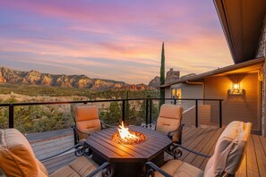 Tucked among high desert oak trees with unbelievable red rock views, this upscale renovated vacation home offers comfort, privacy, and convenience.