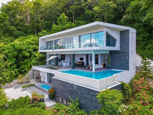 Yamu Hills Panoramic Ocean View 6 Bed Luxury Vila (3919)