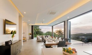 Yamu Hills Panoramic Ocean View 6 Bed Luxury Vila (3963)