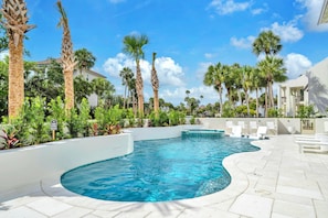 Kick back in the sun shelf loungers, take a dip in the sparkling pool, or soak in the spa under swaying palms—this is vacation, done right.