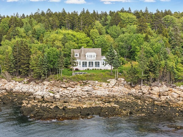 Miradon Ocean Estate
