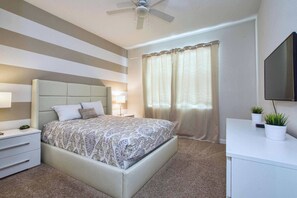 queen bedroom