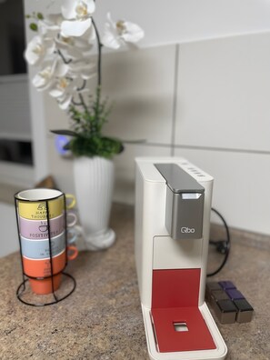 Kaffee und/oder Kaffeemaschine