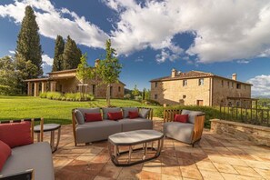 Balcony / Terrace / Patio, Building Exterior, Golf, Hot Tub, Outdoor, People, Pool, Room Detail, Scenic View, Spring, Summer