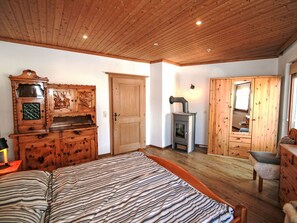 Möbel, Interior Design, Holz, Decke, Flooring, Fussboden, Bett, Zimmer, Schlafzimmer, Schublade