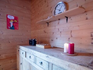Wood, Furniture, Room, Wood Stain, Hardwood, Plank, Shelving, Cabinetry, Drawer, Cupboard