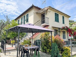 Regenschirm, Schatten, Überdachung, Markise, Outdoor Struktur, Gartenmöbel, Stuhl, Zimmerpflanze, Balkon, Veranda