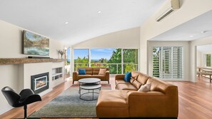Upstairs Living Area