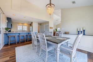 Phevens Dining Room